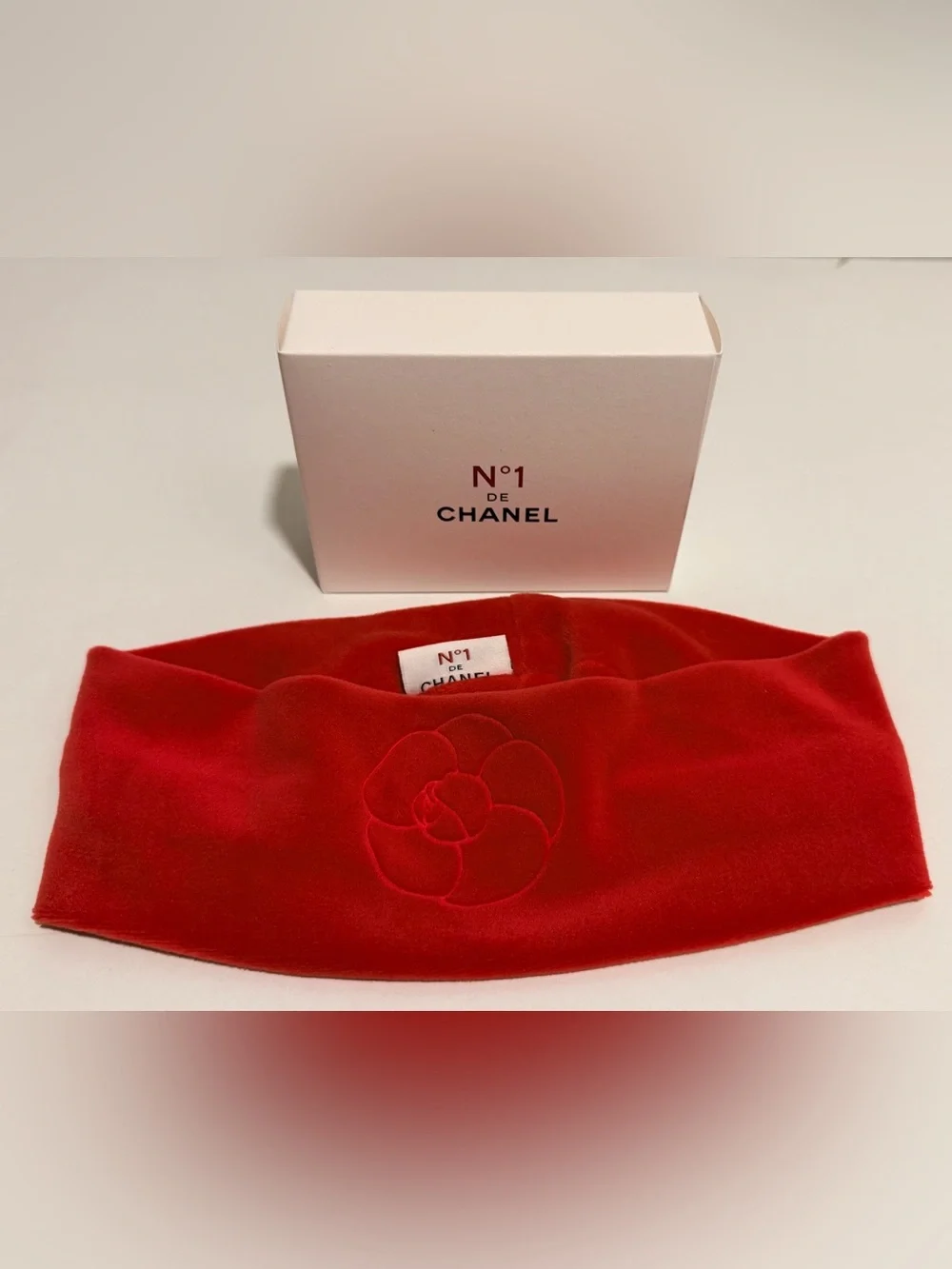CHANEL Red Velvet Camellia Headband - Picture 2 of 2
